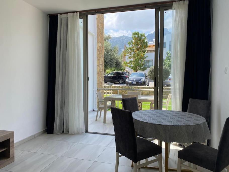 Girne/Zeytinlik 2+1 Muhtesem Terasli Daire 외부 사진