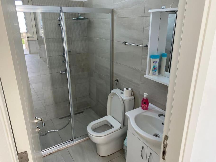 Girne/Zeytinlik 2+1 Muhtesem Terasli Daire 외부 사진